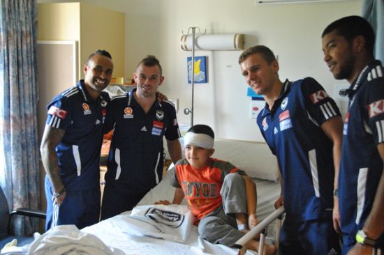 Victory visit kids at the Northern Hospital