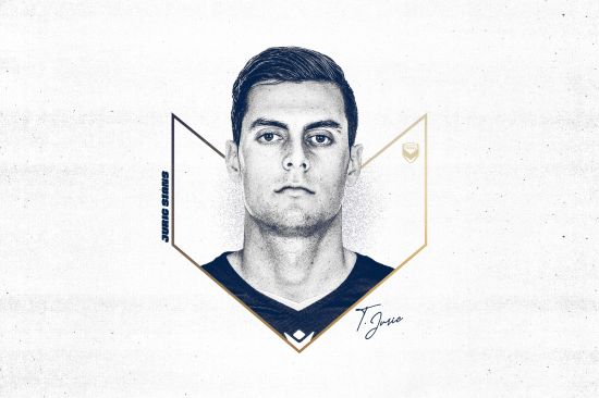 Melbourne Victory signs Tomi Juric